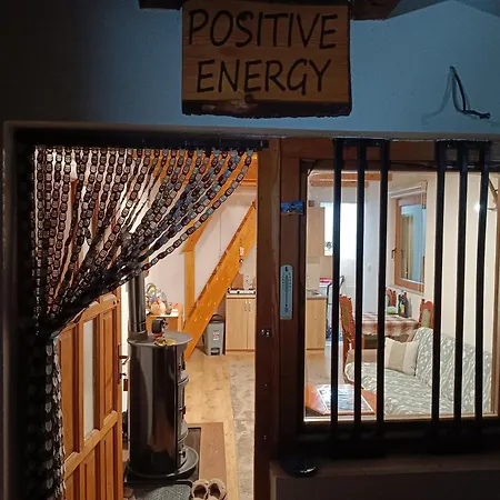 Дом отдыха Positive Energy Високо